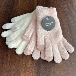 NWT 2-pack touchscreen gloves with pink and pearl accents